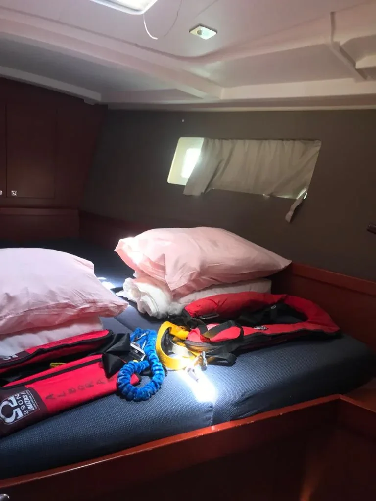 Yacht BENETEAU Oceanis 45 - Alboran Gin Fizz - Foto 1