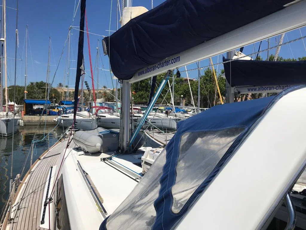 Yacht BENETEAU Oceanis 45 - Alboran Gin Fizz - Foto 1