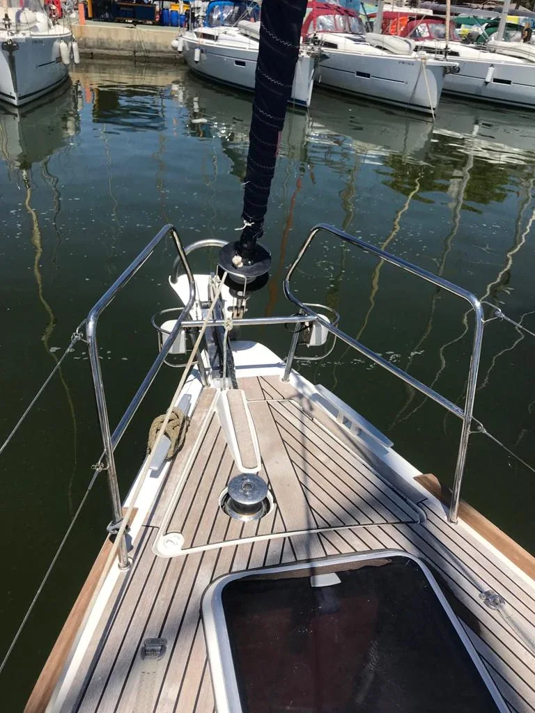 Yacht BENETEAU Oceanis 45 - Alboran Gin Fizz - Foto 1