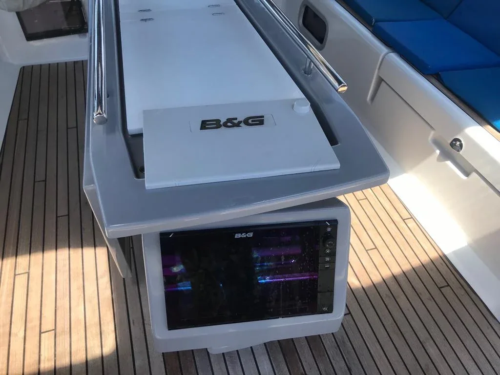 Yacht BENETEAU Oceanis 45 - Alboran Gin Fizz - Foto 1