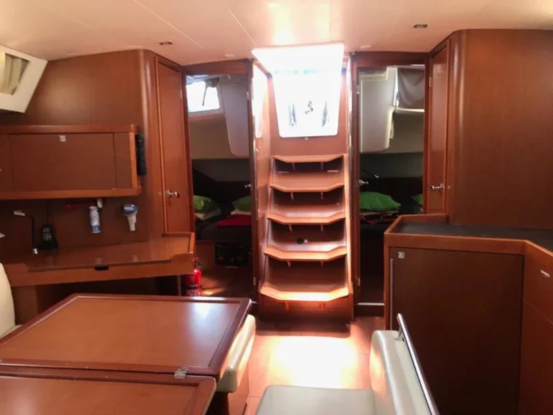 Yacht BENETEAU Oceanis 45 - Alboran Gin Fizz - Foto 1