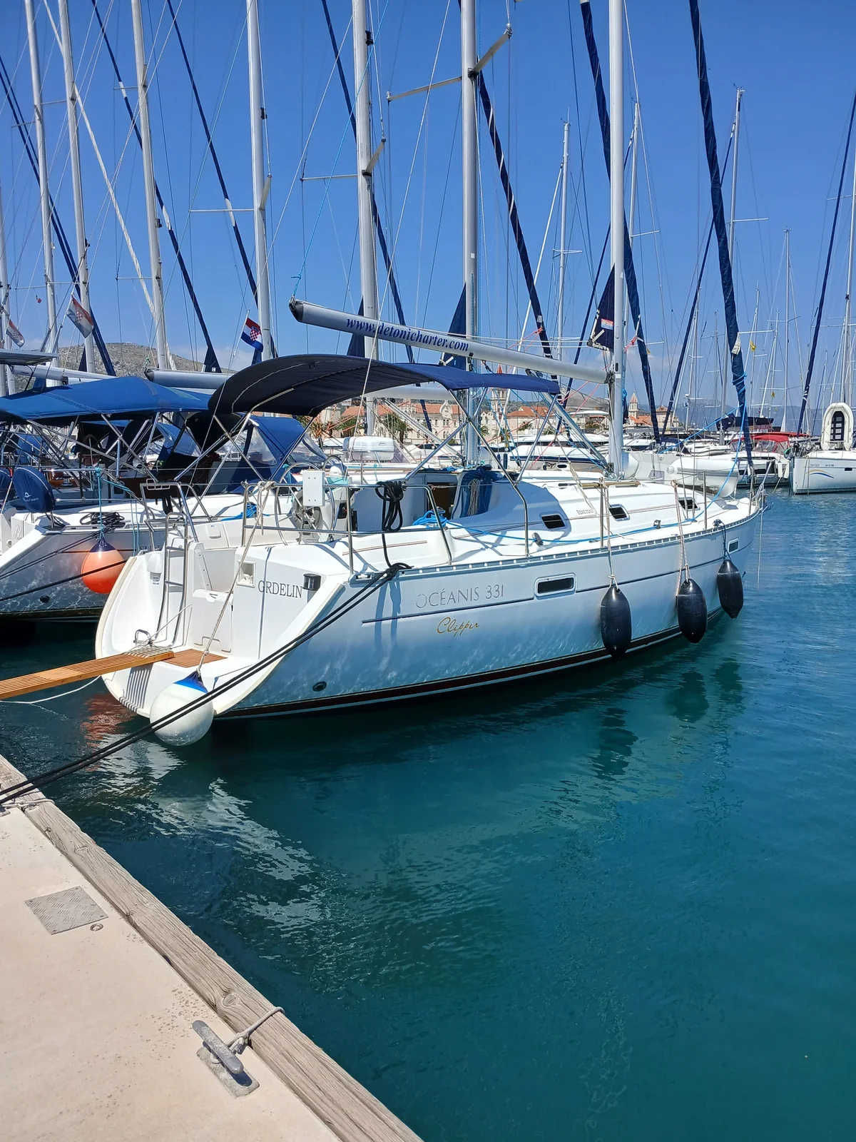 Yacht BENETEAU Oceanis 331 - Grdelin - Foto 1