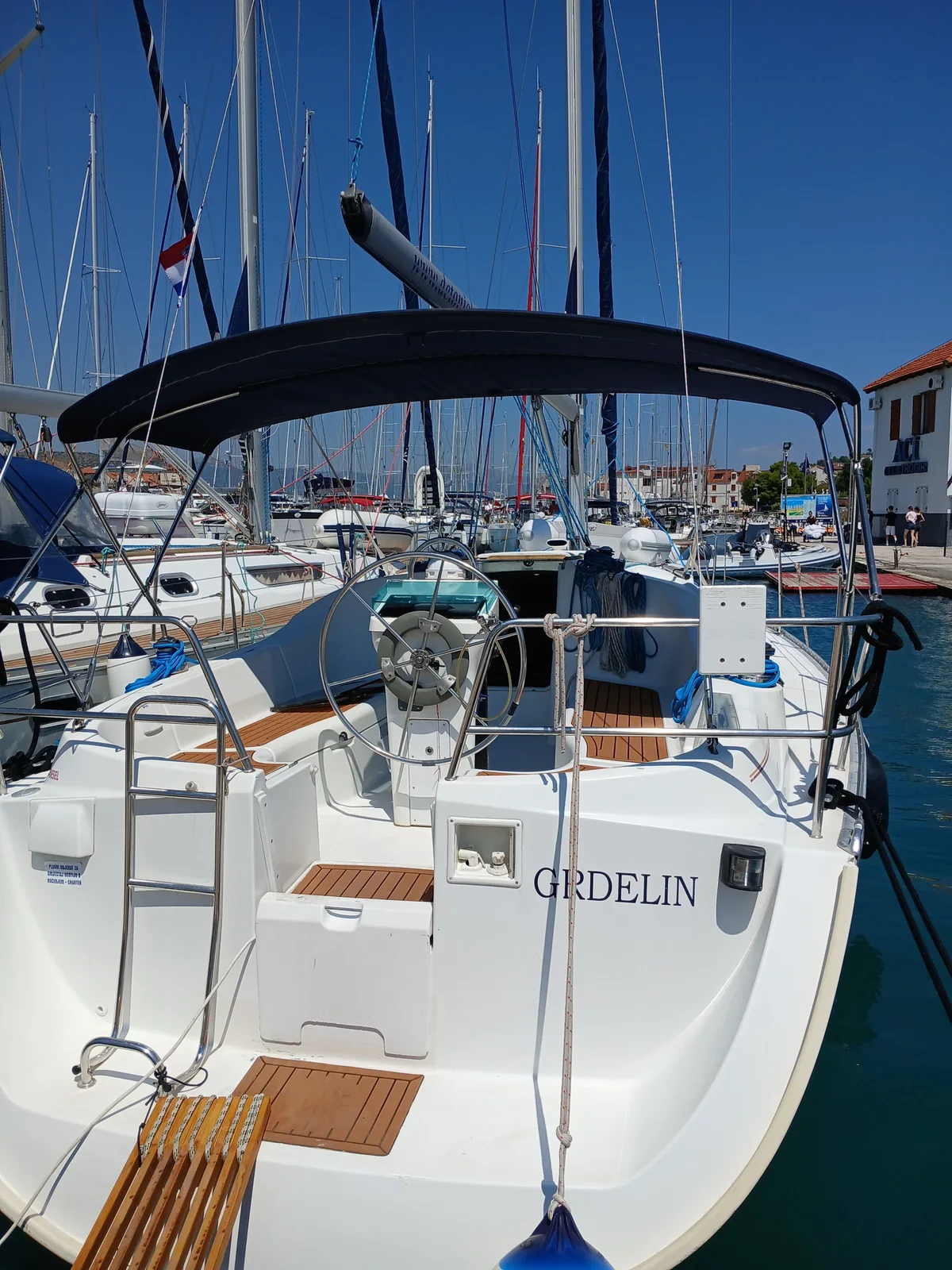 Yacht BENETEAU Oceanis 331 - Grdelin - Foto 1