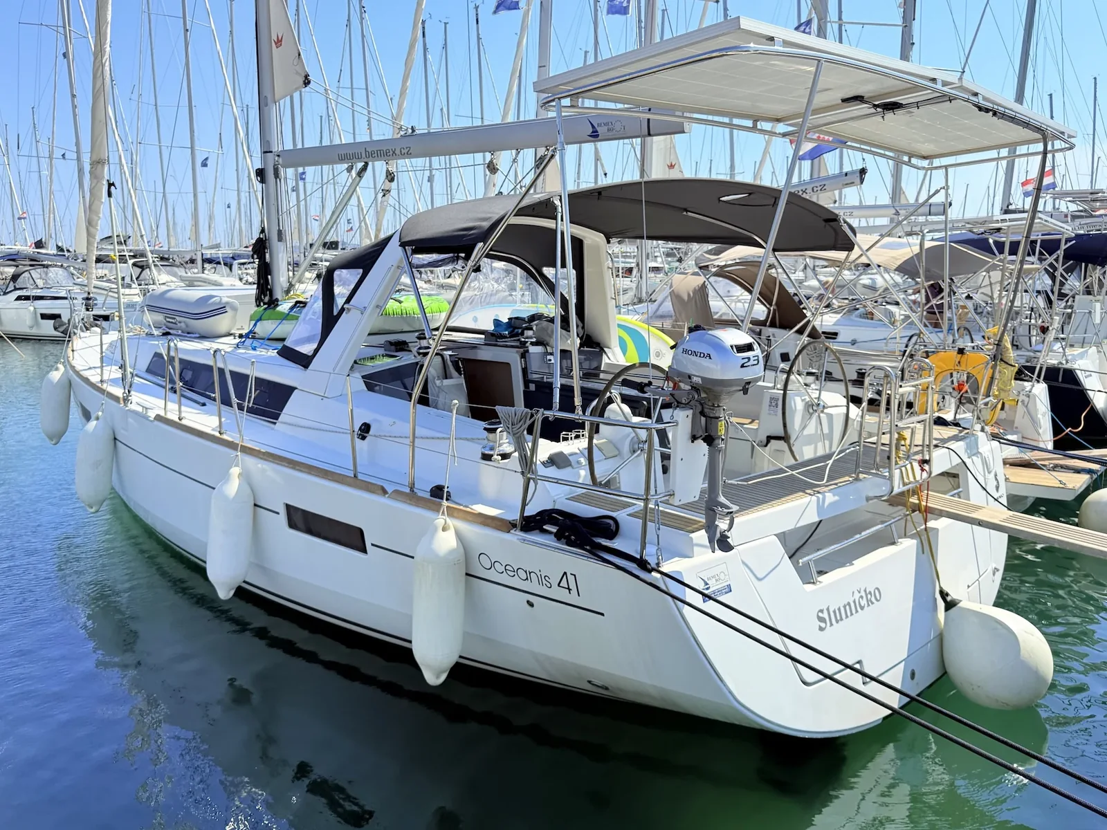 Yacht BENETEAU Oceanis 41 - Slunicko