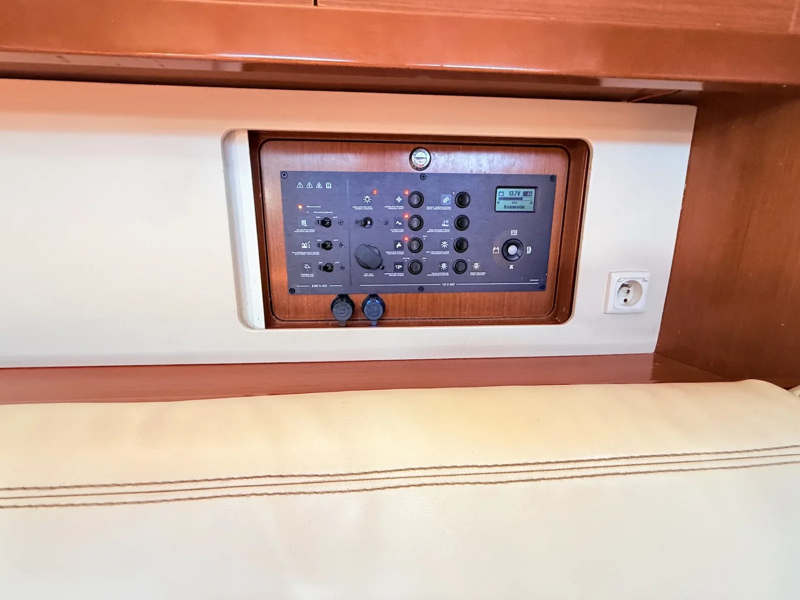 Yacht BENETEAU Oceanis 41 - Slunicko - Foto 17