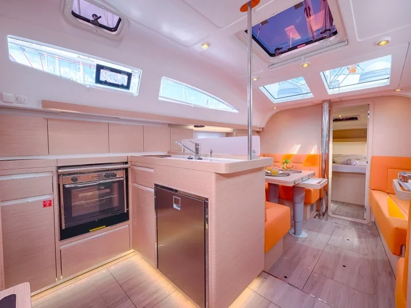 Yacht ELAN Impression 40 - Happy