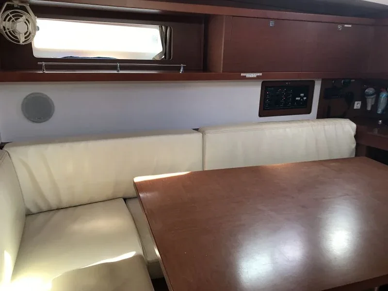 Yacht BENETEAU Oceanis 45 - Alboran XXXIV Nini - Foto 1