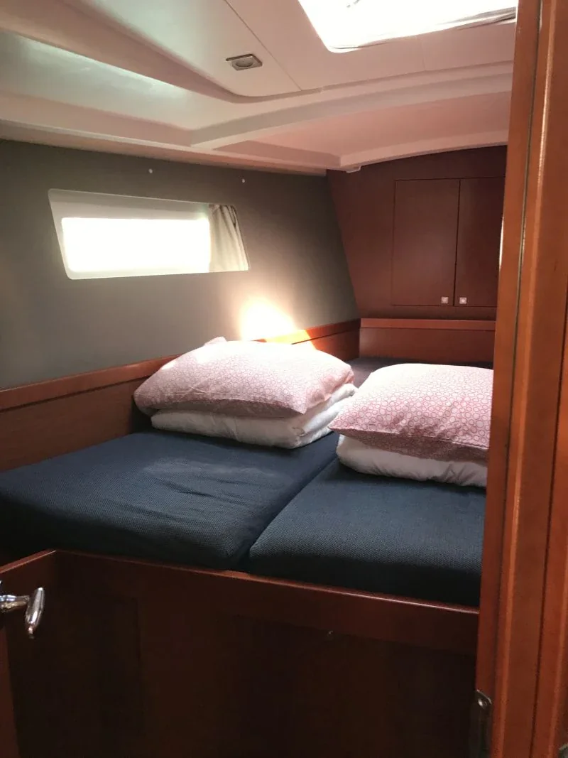 Yacht BENETEAU Oceanis 45 - Alboran XXXIV Nini - Foto 1