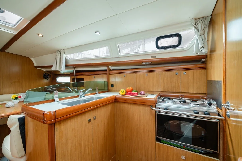 Yacht JEANNEAU Sun Odyssey 36i - Dione - Foto 1