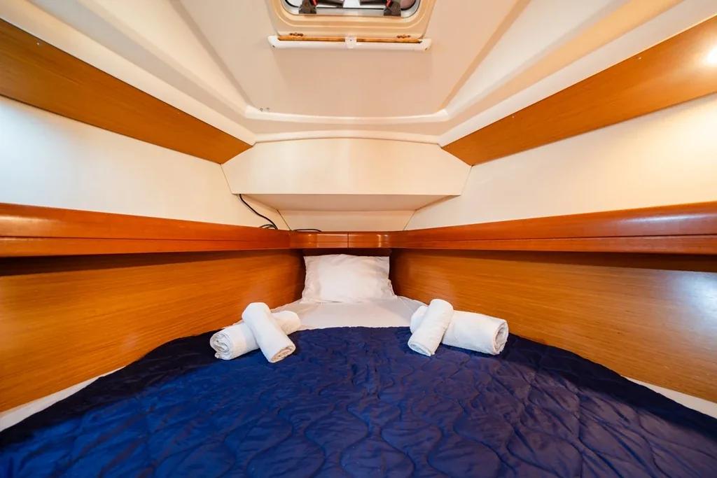Yacht JEANNEAU Sun Odyssey 36i - Dione - Foto 1