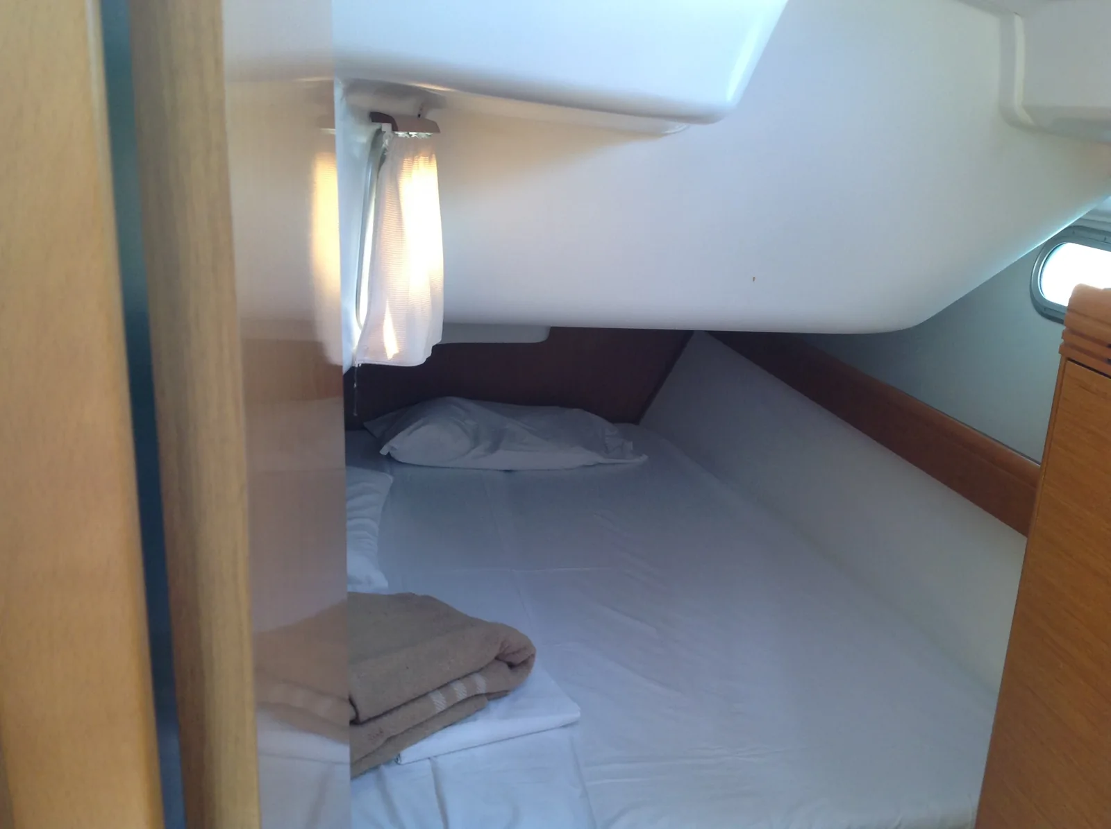 Yacht JEANNEAU Sun Odyssey 42i - Gemini - Foto 1