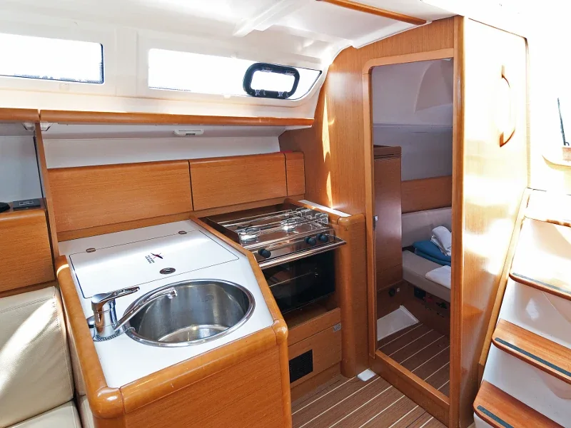 Yacht JEANNEAU Sun Odyssey 33i - Buena Suerte