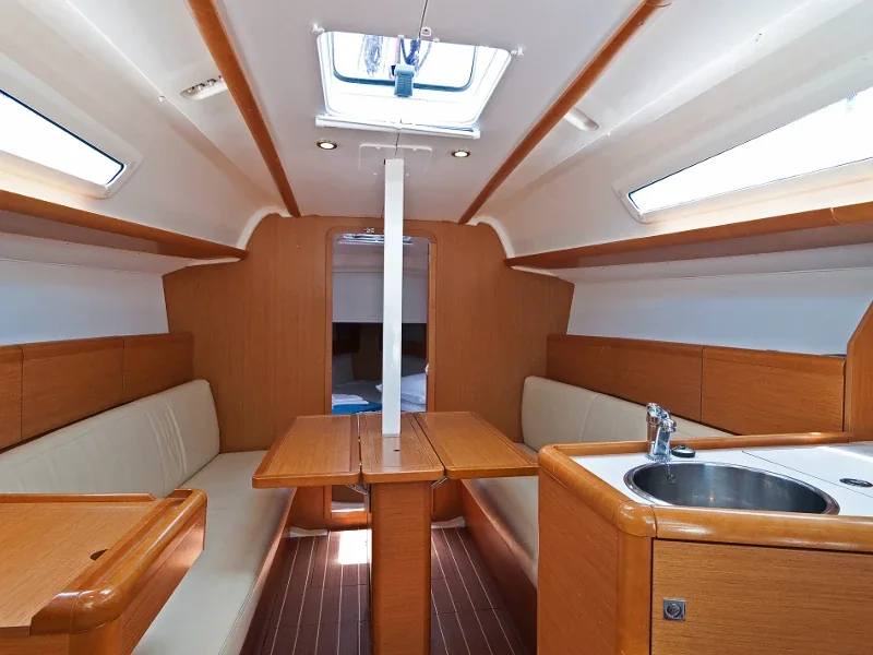 Yacht JEANNEAU Sun Odyssey 33i - Buena Suerte - Foto 1
