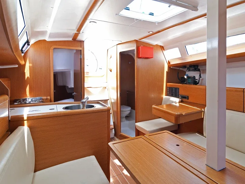 Yacht JEANNEAU Sun Odyssey 33i - Buena Suerte - Foto 1