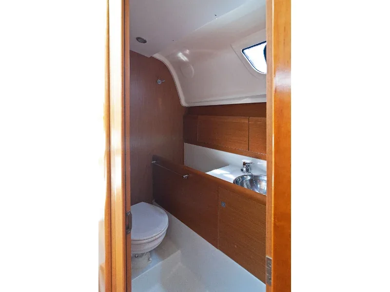 Yacht JEANNEAU Sun Odyssey 33i - Buena Suerte - Foto 1