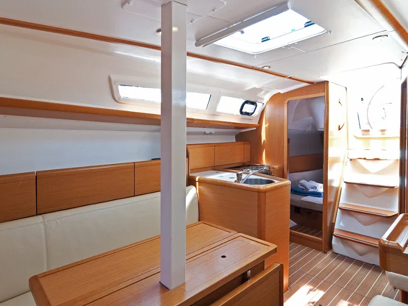 Yacht JEANNEAU Sun Odyssey 33i - Buena Suerte - Foto 1