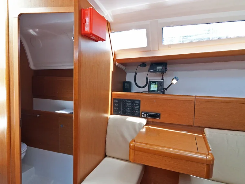 Yacht JEANNEAU Sun Odyssey 33i - Buena Suerte - Foto 1