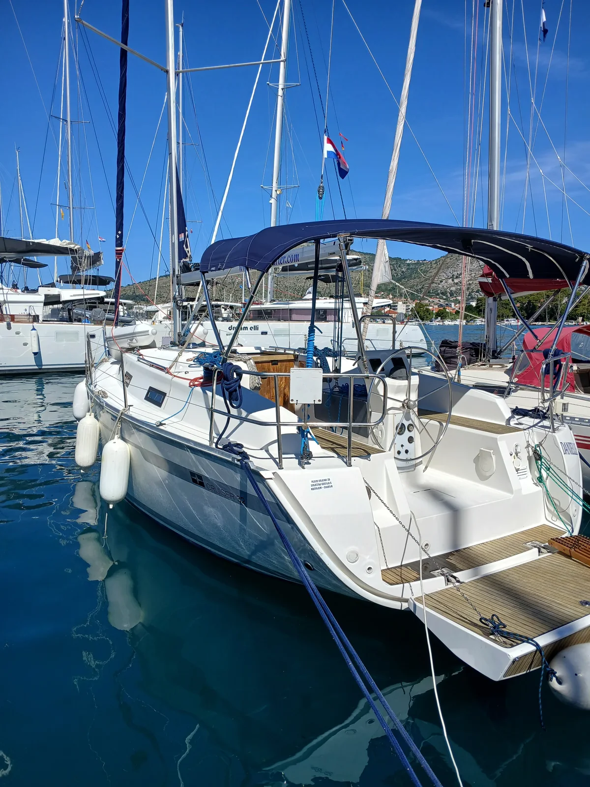 Yacht BAVARIA Cruiser 32 - Danielle - Foto 1