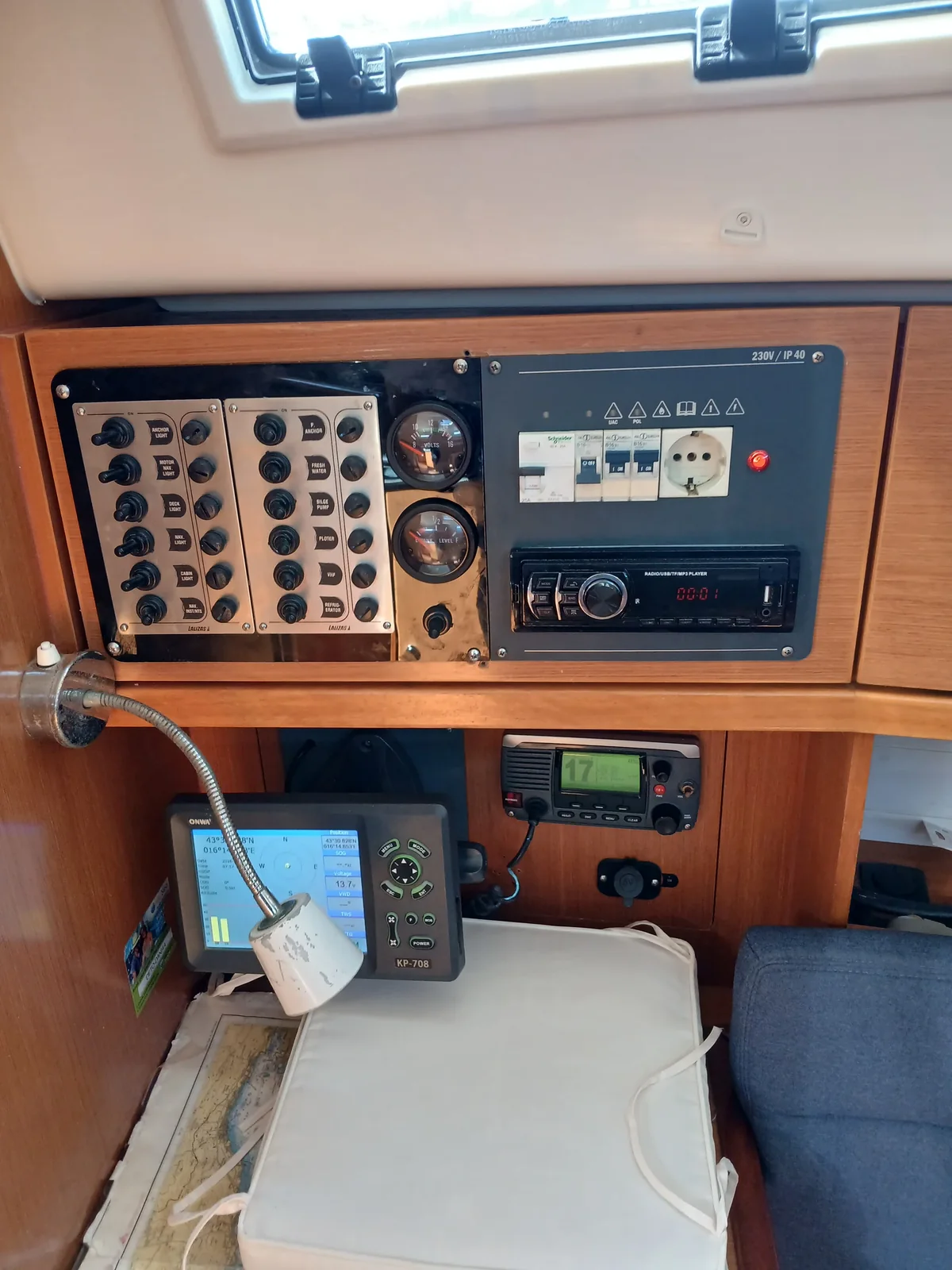 Yacht BAVARIA Cruiser 32 - Danielle - Foto 1