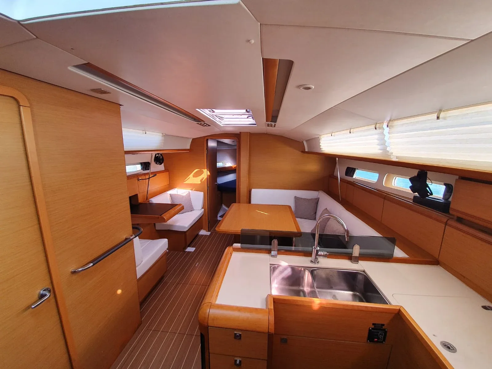 Yacht JEANNEAU Sun Odyssey 409 - Malee - Foto 2