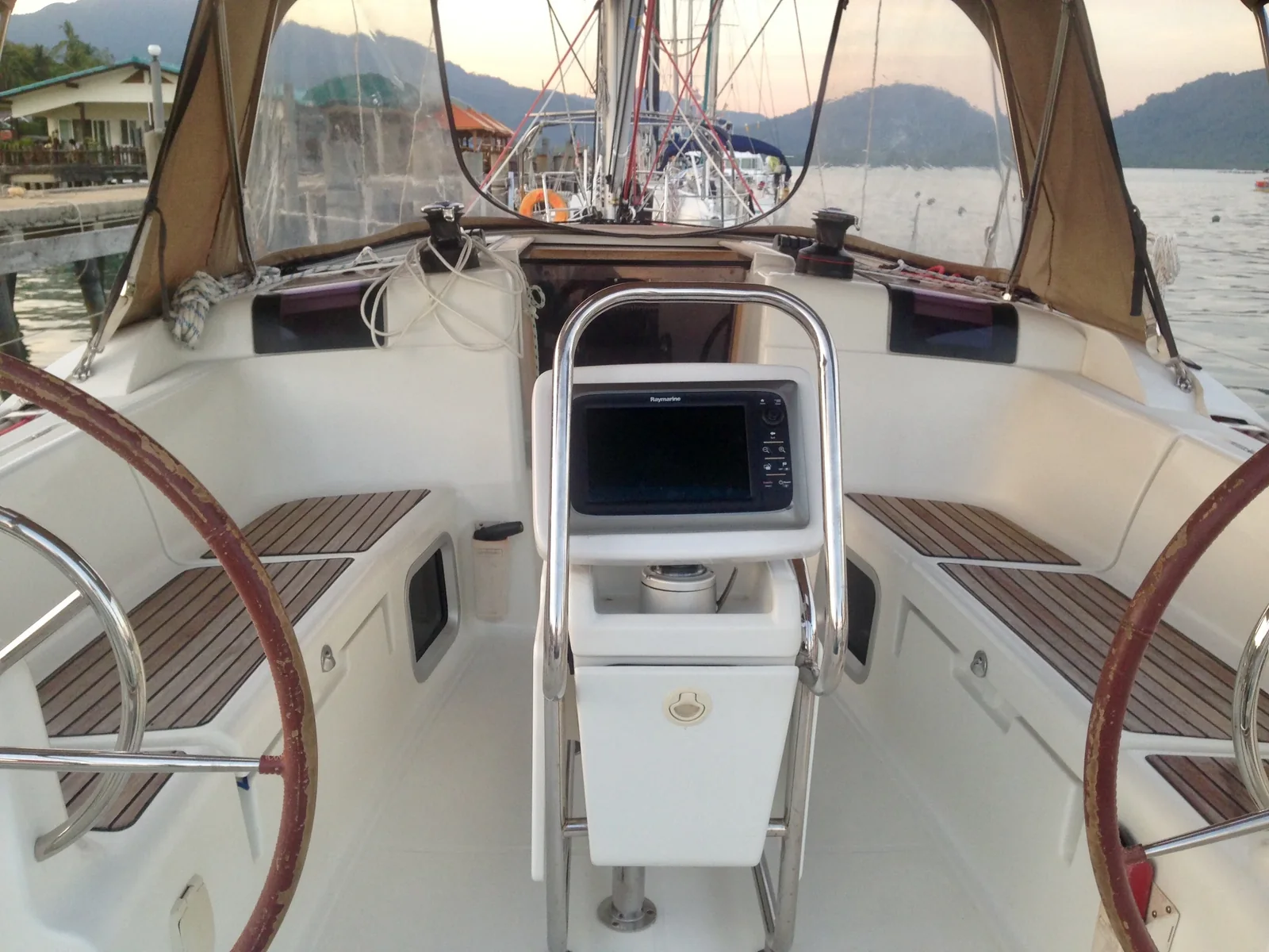 Yacht JEANNEAU Sun Odyssey 409 - Malee - Foto 12