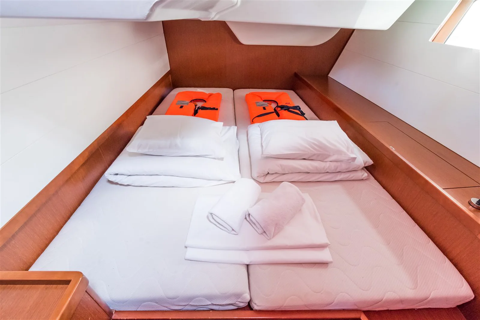 Yacht BENETEAU Oceanis 48 - Ultra Dubrovnik - Foto 1
