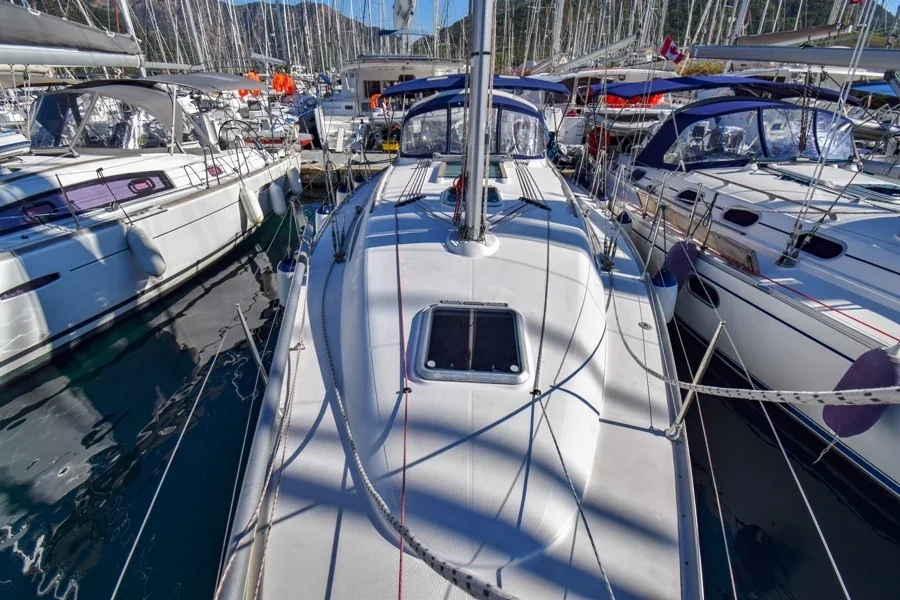 Yacht JEANNEAU Sun Odyssey 37 - Kacamak - Foto 1