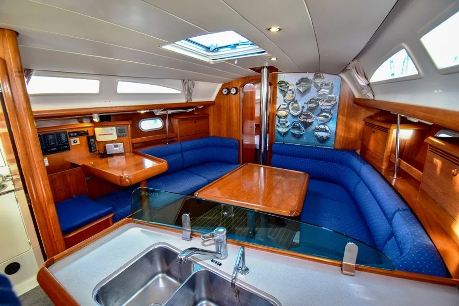 Yacht JEANNEAU Sun Odyssey 37 - Kacamak - Foto 1