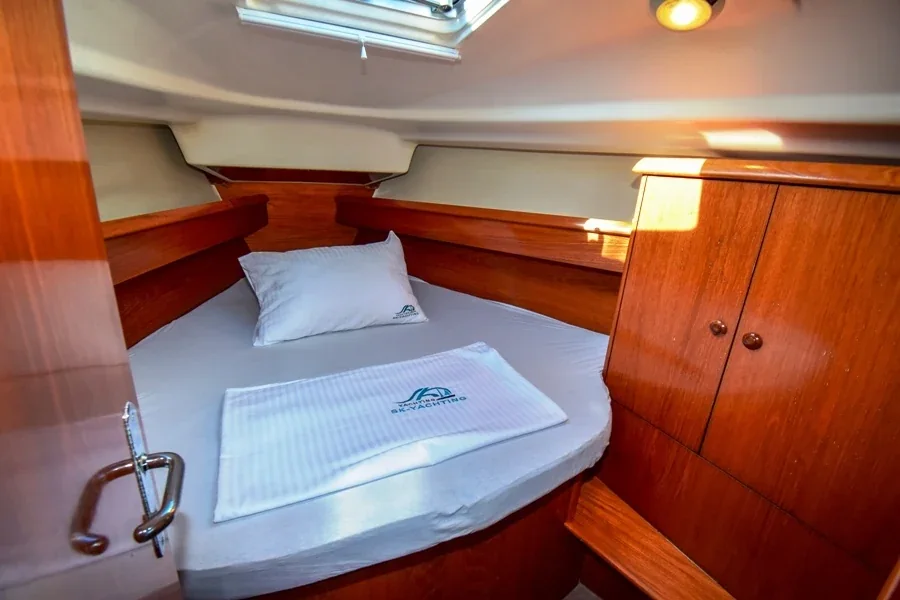 Yacht JEANNEAU Sun Odyssey 37 - Kacamak - Foto 1