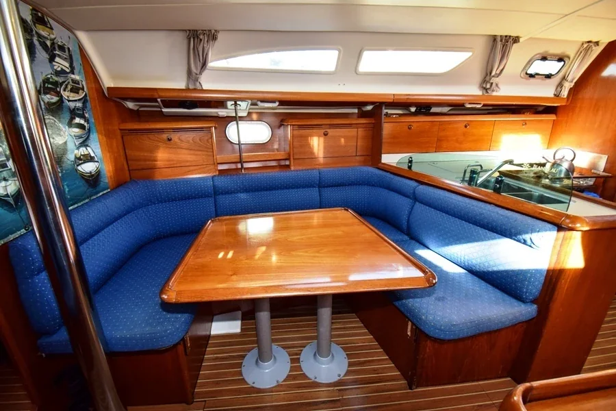 Yacht JEANNEAU Sun Odyssey 37 - Kacamak - Foto 1