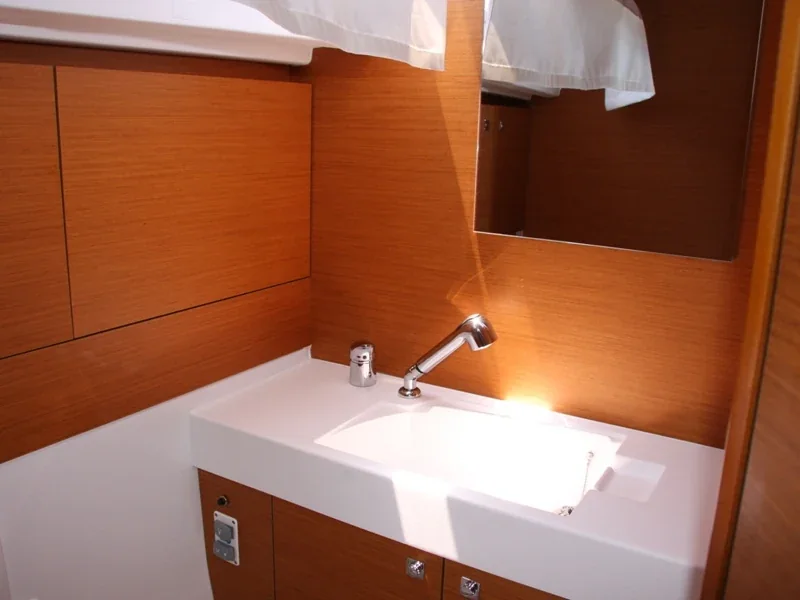Yacht JEANNEAU Sun Odyssey 479 - Sky Selin - Foto 1
