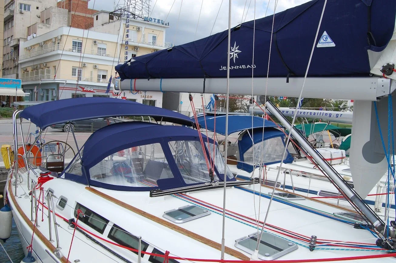 Yacht JEANNEAU Sun Odyssey 49i - Anax - Foto 1