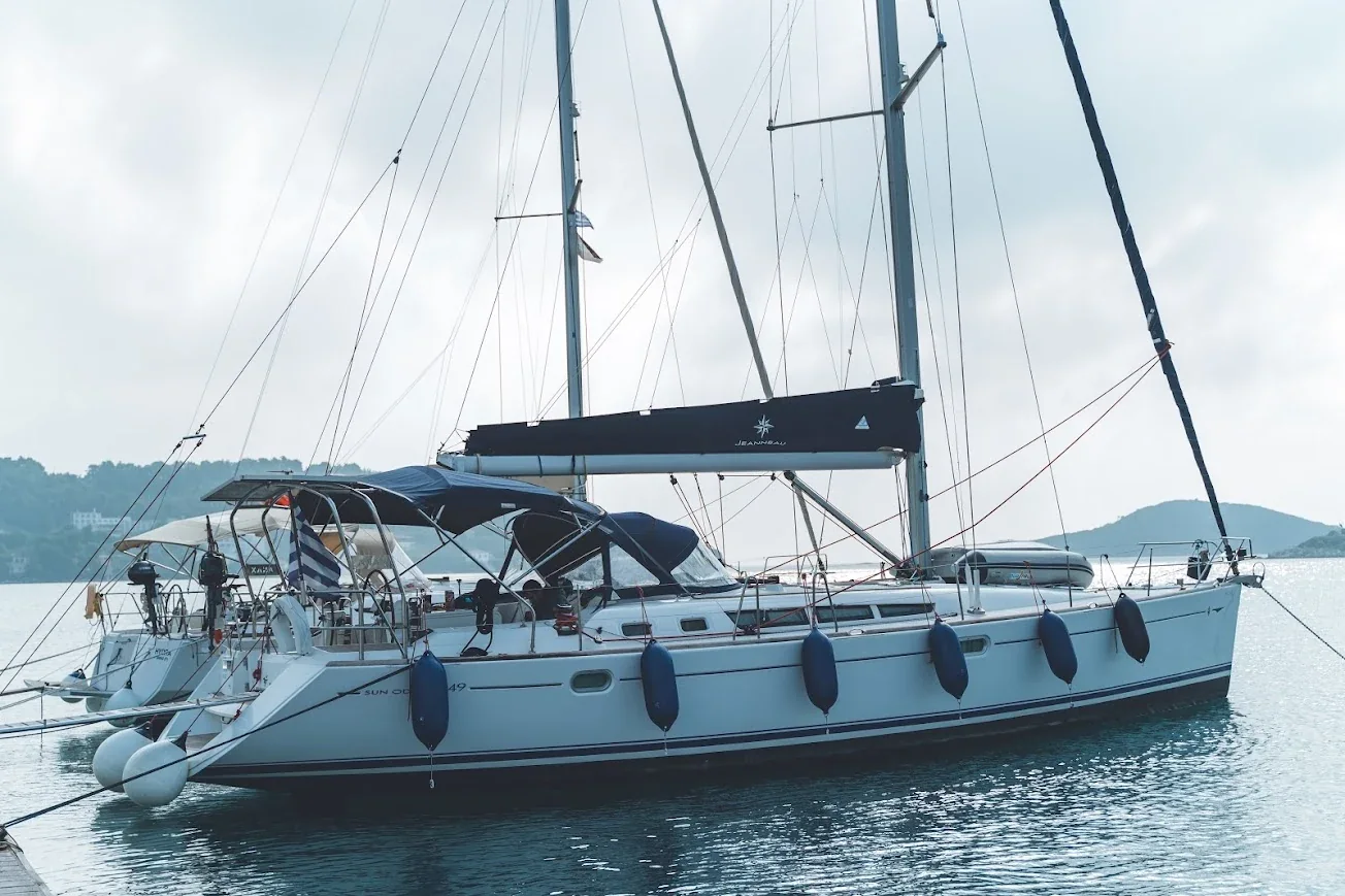 Yacht JEANNEAU Sun Odyssey 49i - Anax - Foto 1