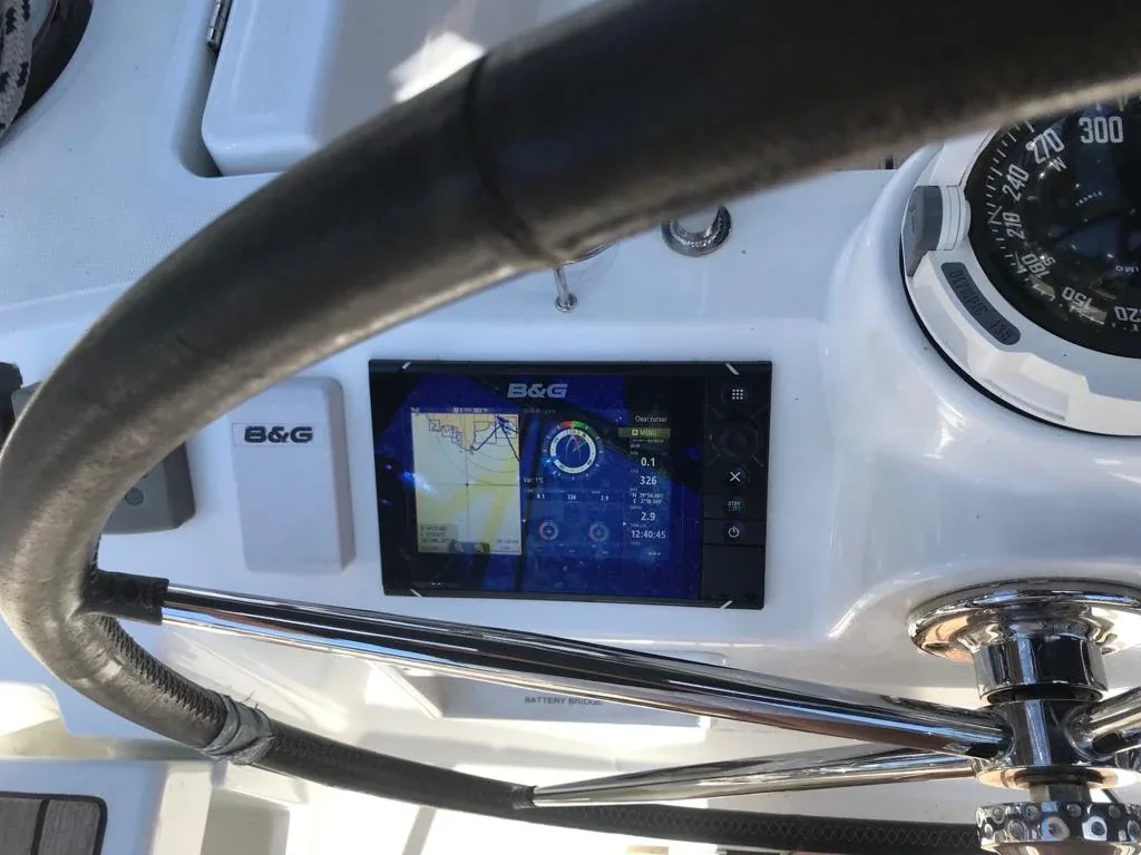 Yacht BENETEAU Oceanis 45 - Alboran Gin Tonic - Foto 1