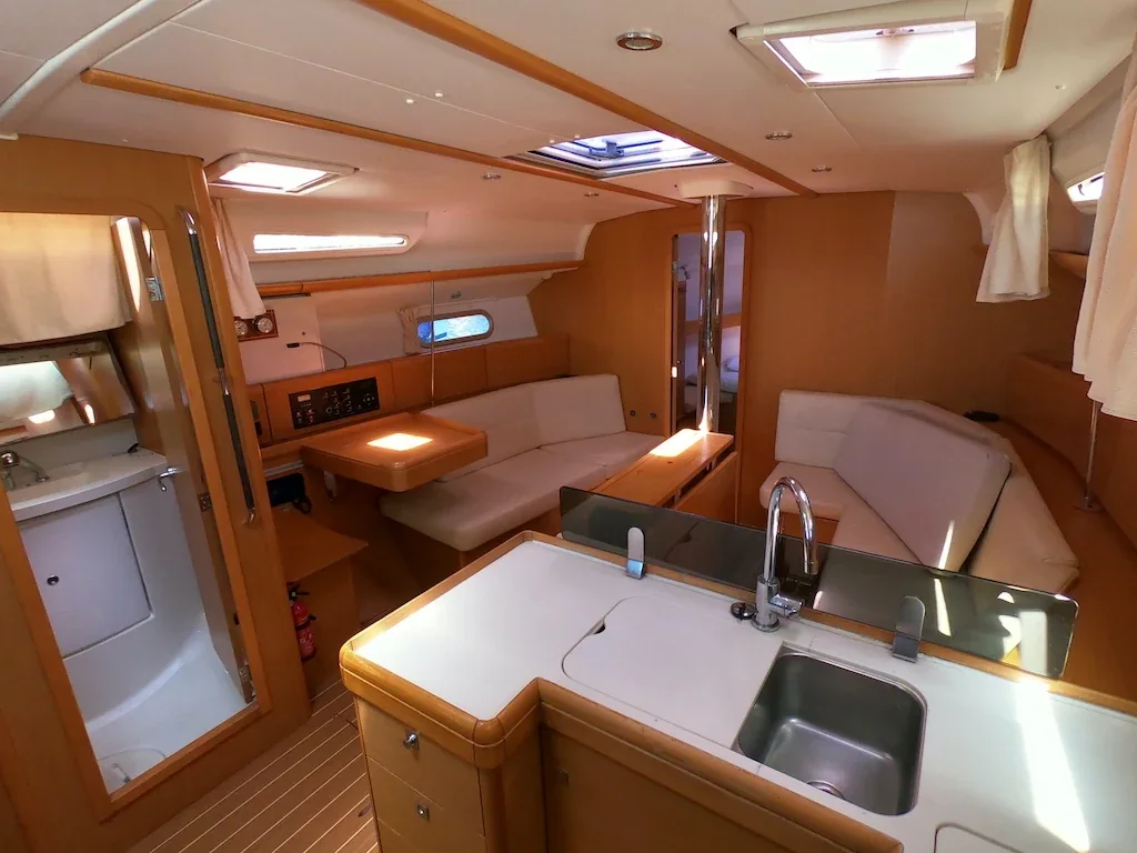Yacht JEANNEAU Sun Odyssey 42i - Praha - Foto 1