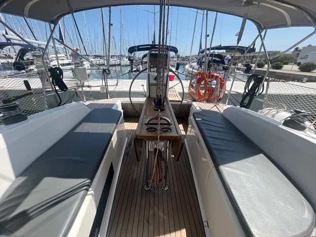 Yacht BAVARIA Cruiser 33 - Girica