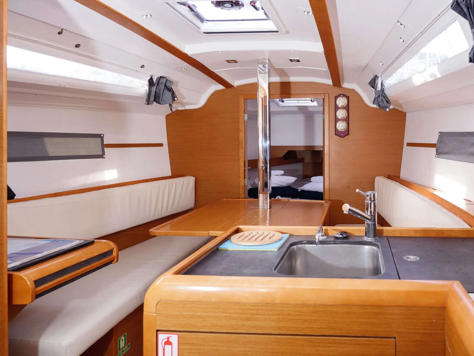Yacht JEANNEAU Sun Odyssey 349 - Siberia - Foto 13