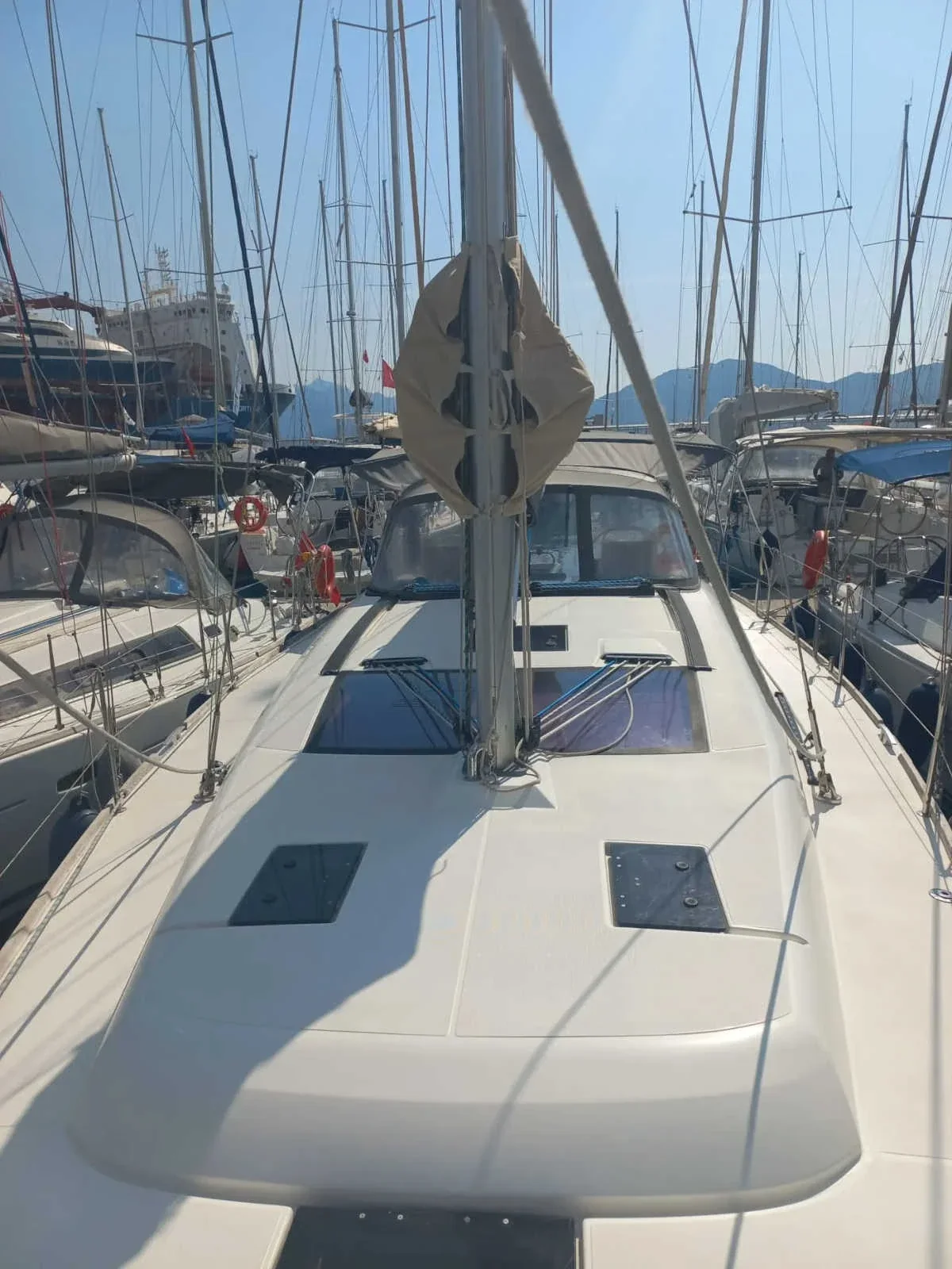 Yacht DUFOUR 410 Grand Large - Julia - Foto 1