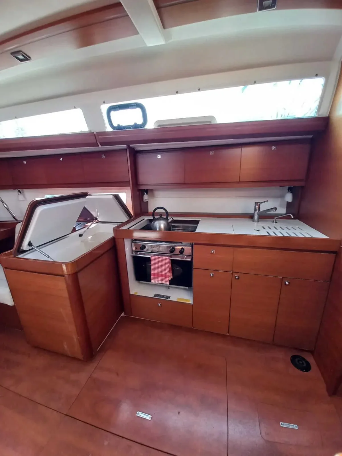 Yacht DUFOUR 410 Grand Large - Julia - Foto 1