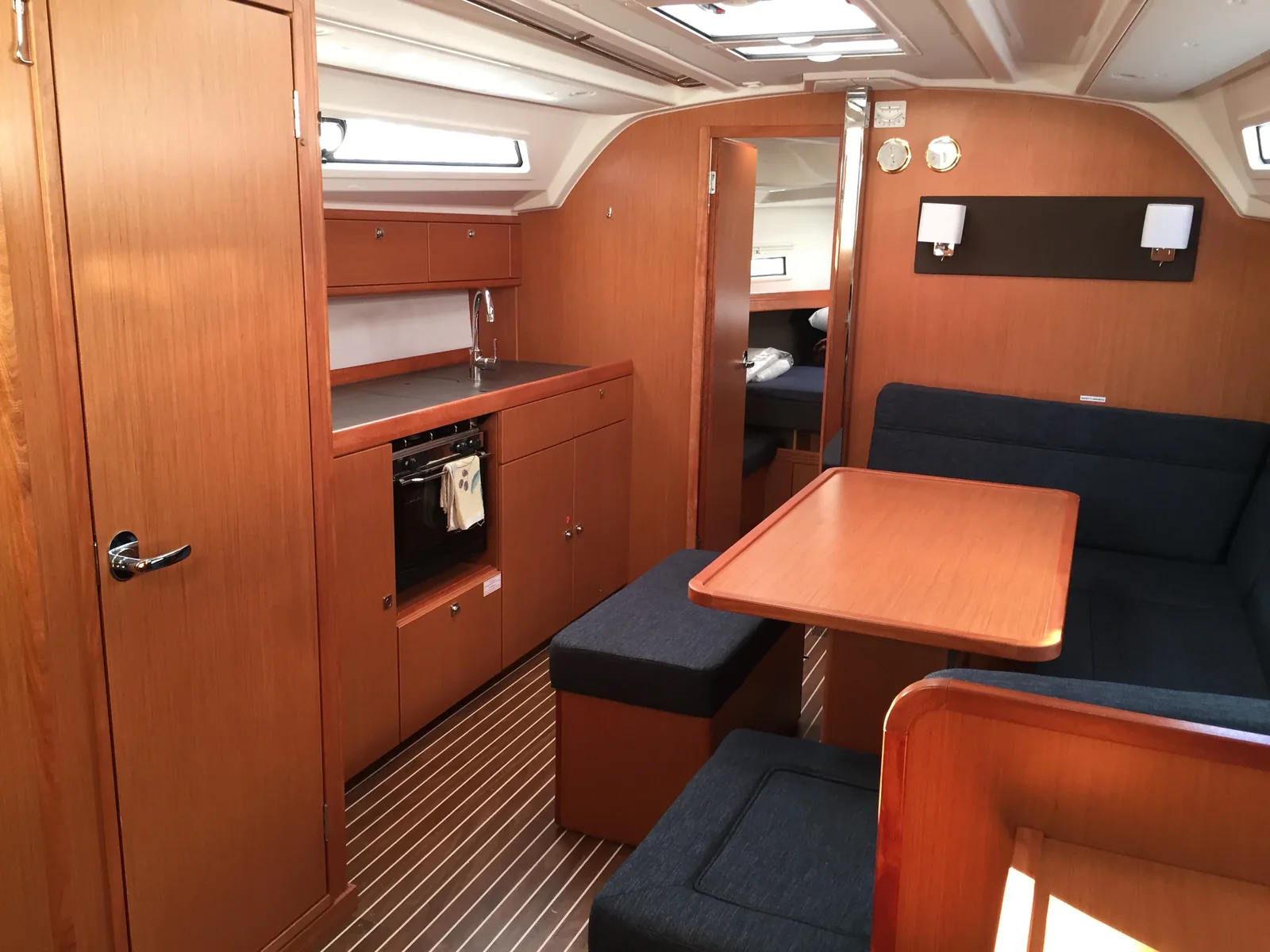 Yacht BAVARIA Cruiser 41 - Erifyli - Foto 1
