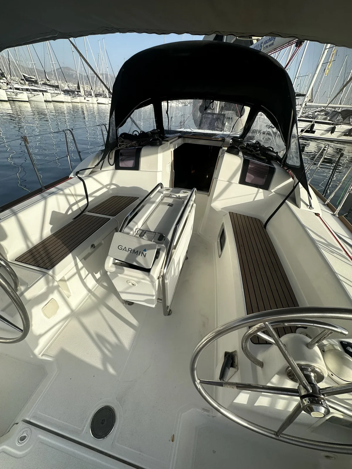 Yacht JEANNEAU Sun Odyssey 379 - Oyster Shell - Foto 1
