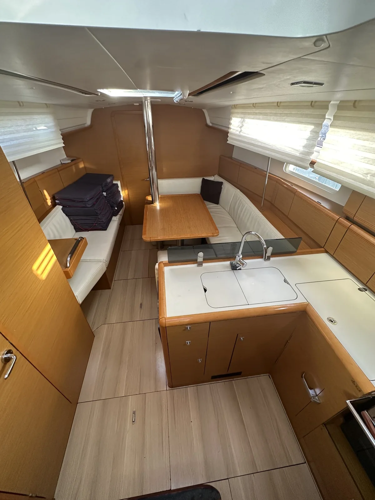Yacht JEANNEAU Sun Odyssey 379 - Oyster Shell - Foto 1