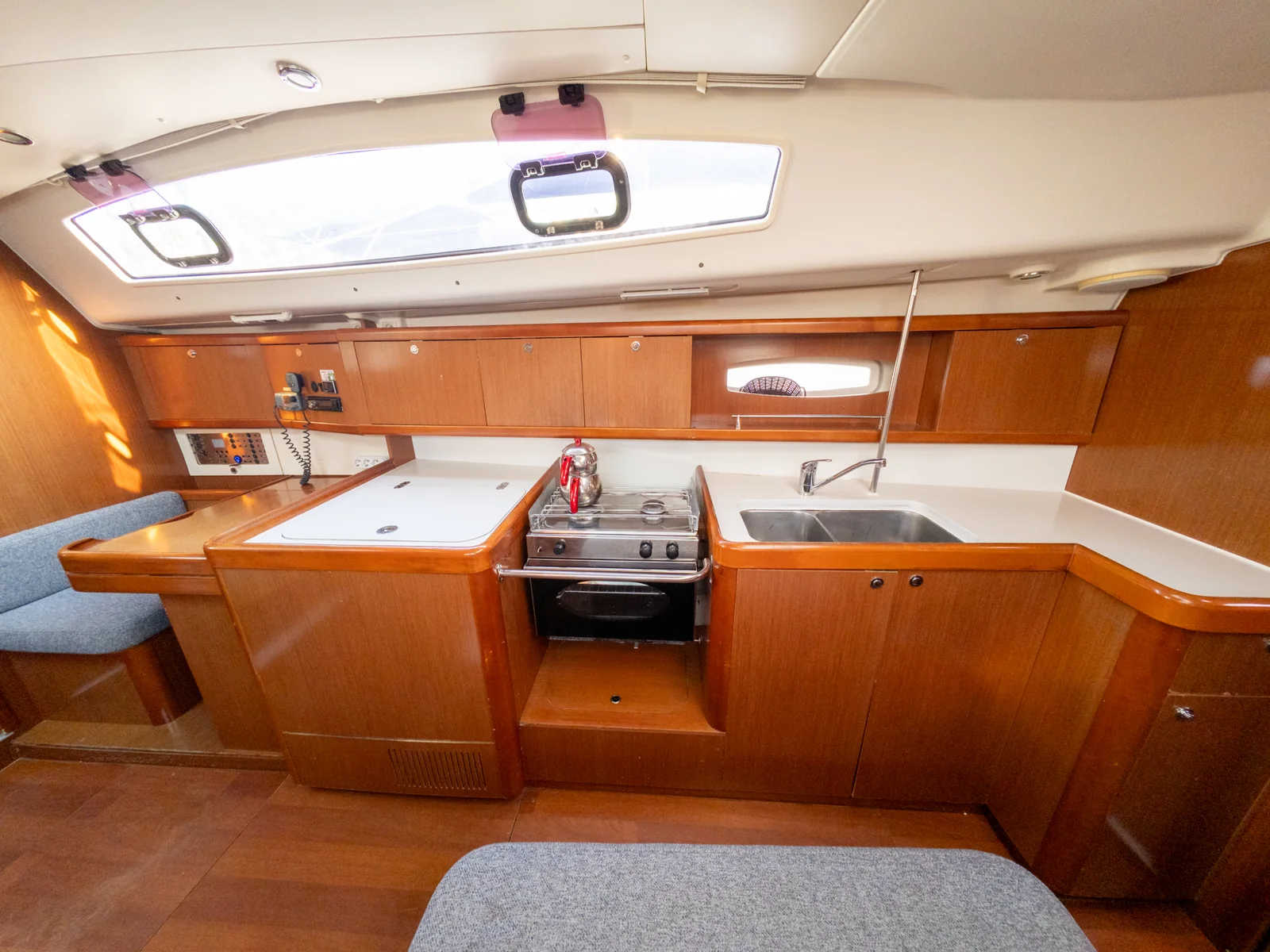 Yacht BENETEAU Oceanis 40 - Violet - Foto 1