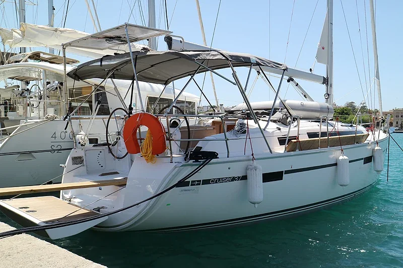 Yacht BAVARIA Cruiser 37 - Nenemia - Foto 1