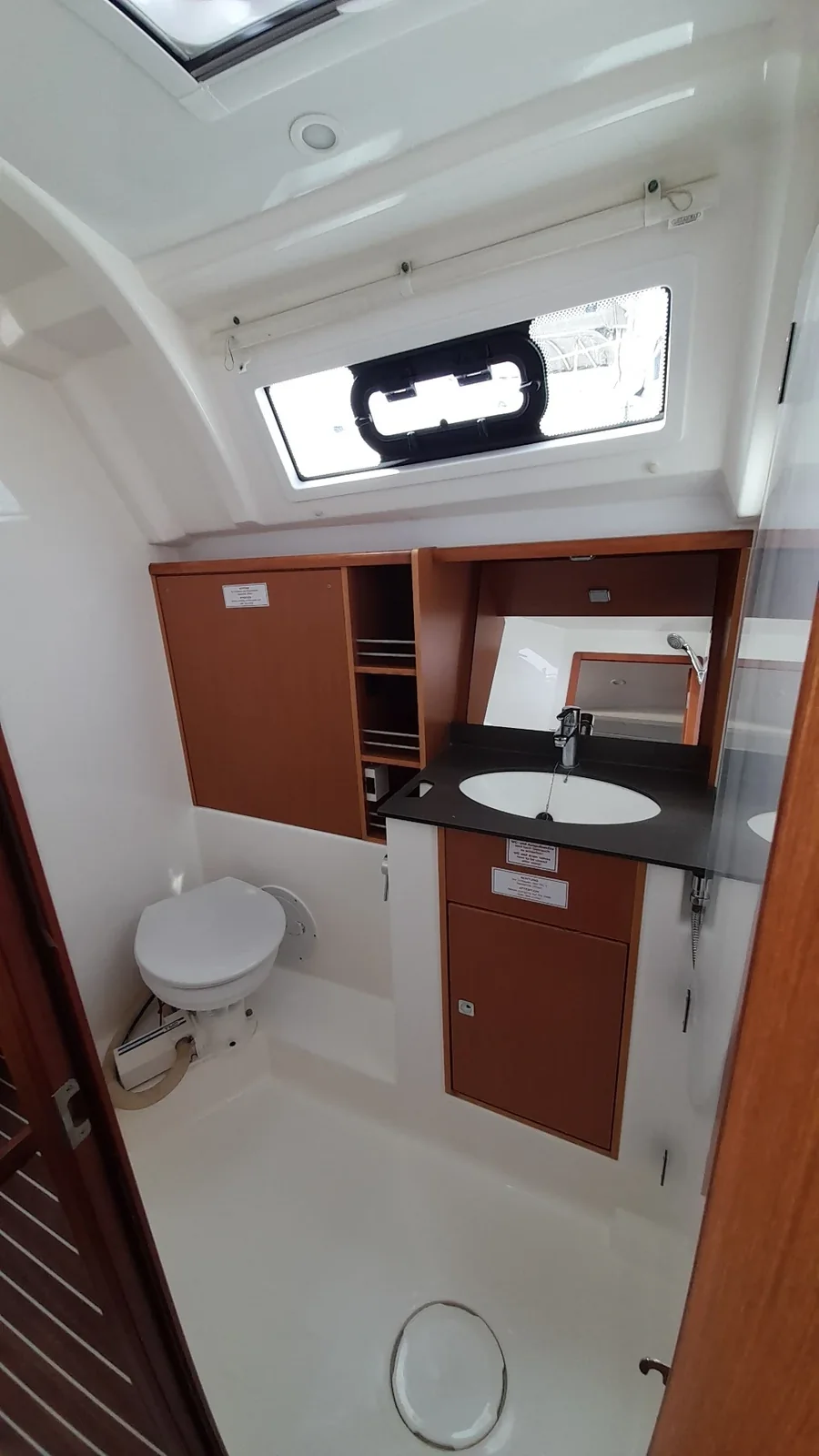 Yacht BAVARIA Cruiser 37 - Nenemia - Foto 1