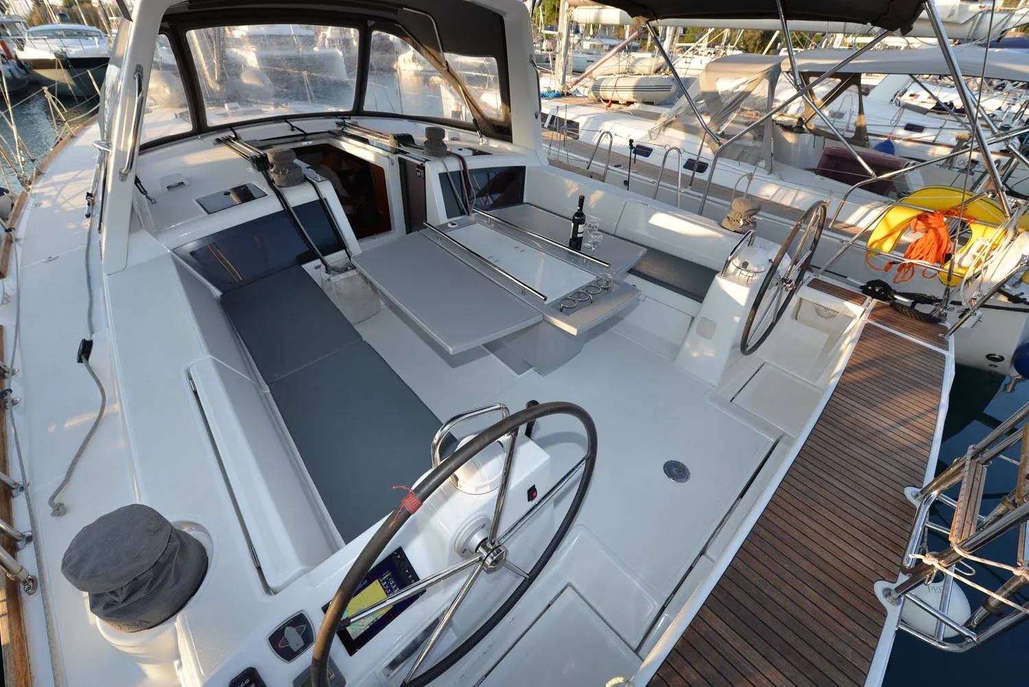 Yacht BENETEAU Oceanis 48 - Pherousa - Foto 1
