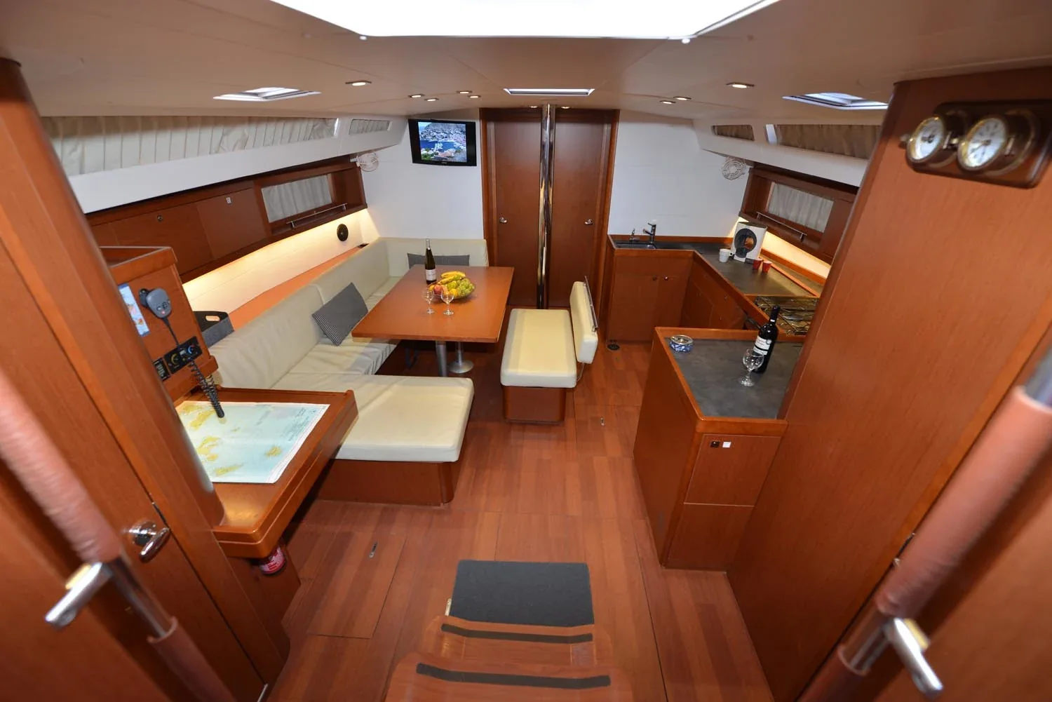 Yacht BENETEAU Oceanis 48 - Pherousa - Foto 1