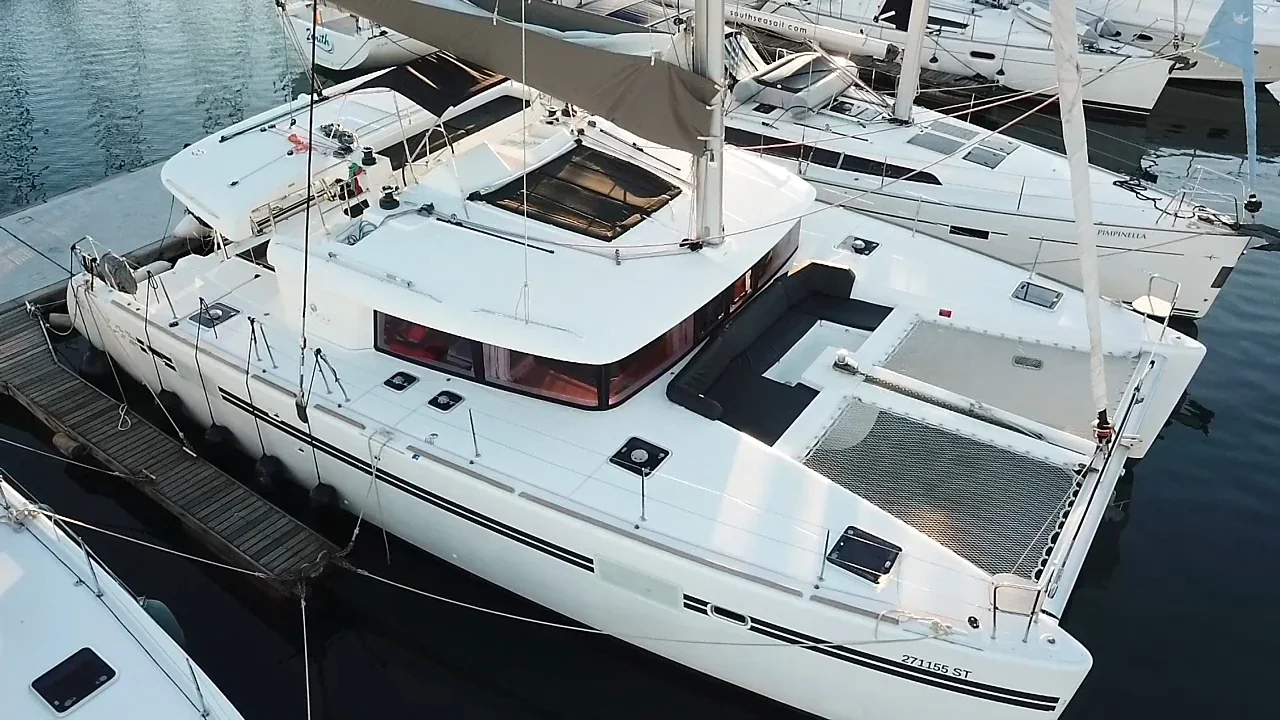 Yacht LAGOON 450 F - Diva - Foto 1