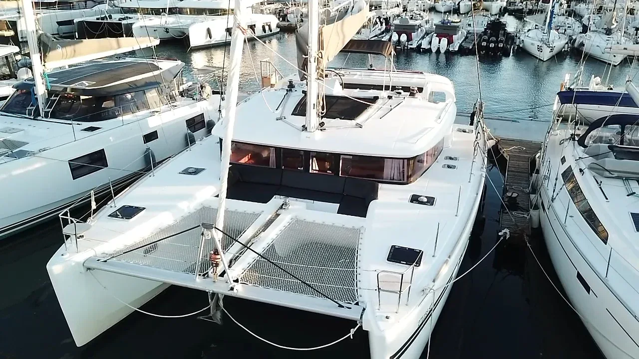 Yacht LAGOON 450 F - Diva - Foto 1