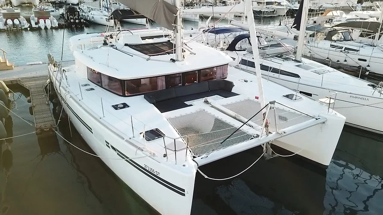 Yacht LAGOON 450 F - Diva - Foto 1